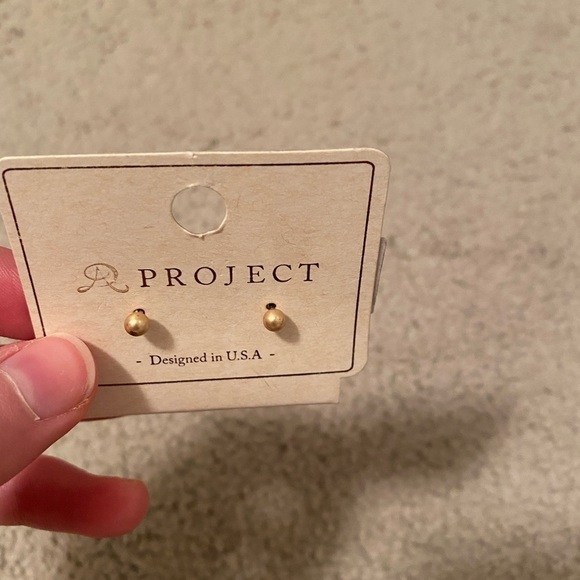 R Project Stud Earrings - Picture 6 of 7